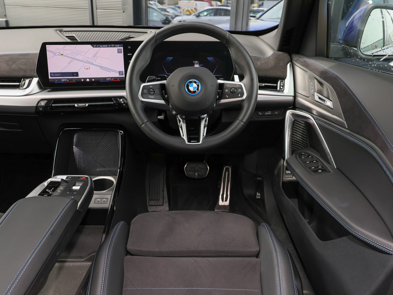 BMW iX1 150Kw Edrive20 M Sport 65Kwh Blue #5