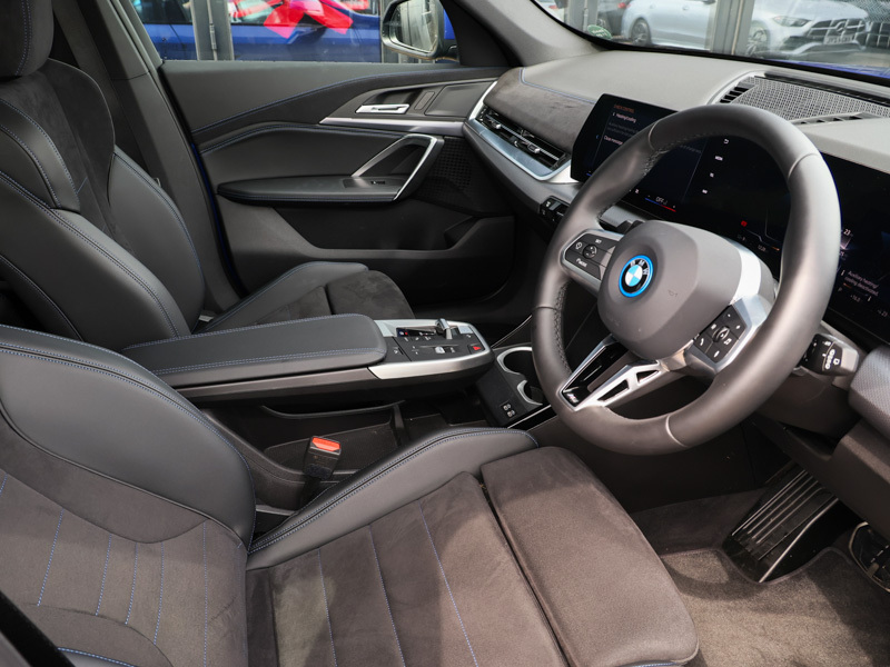 BMW iX1 150Kw Edrive20 M Sport 65Kwh Blue #6