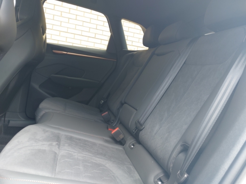 Cupra Terramar 1.5 Etsi 150 V2 Dsg White #6