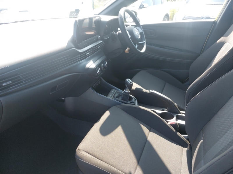 Hyundai I20 1.0T Gdi 90 Black Line SC26XYM Yellow #5