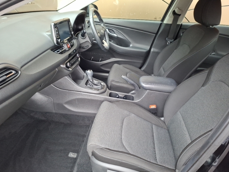 Hyundai I30 1.0T Gdi Se Connect Dct SA71HTK Black #5