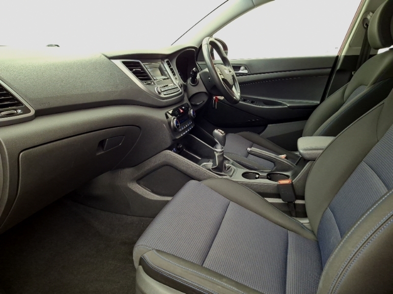 Hyundai Tucson 1.6 Gdi Blue Drive Se 2Wd Red #5