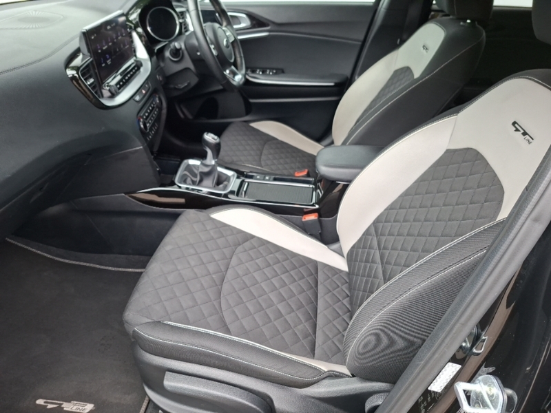 Kia Proceed 1.5T Gdi Isg Gt-line Black #5