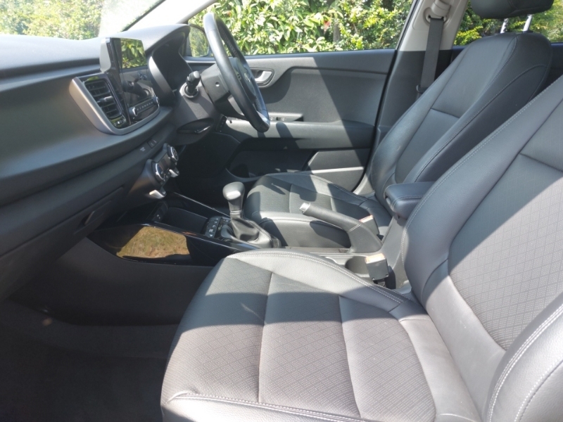 Kia RIO 1.0 T Gdi 48V 118 3 Dct Black #5