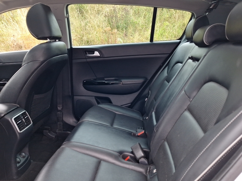 Kia Sportage 1.7 Crdi Isg 3 SH67WDG White #6