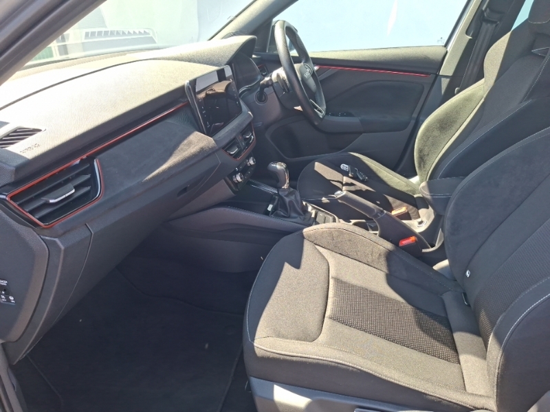 Skoda Kamiq 1.0 Tsi Design Edition Dsg Silver #5