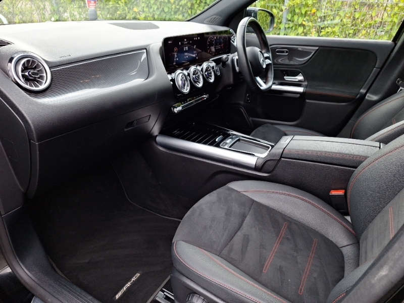 Mercedes-Benz GLA Class Gla 200 Amg Line Executive Black #5