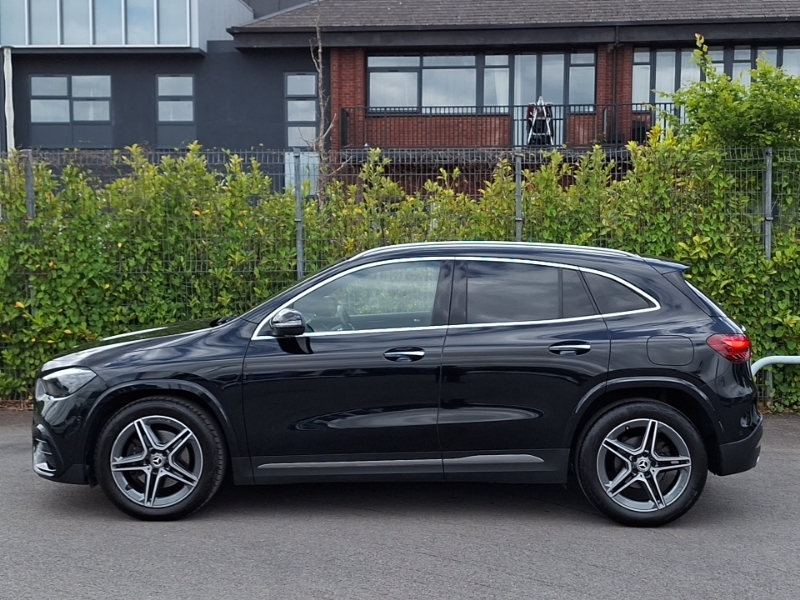 Mercedes-Benz GLA Class Gla 200 Amg Line Executive Black #4