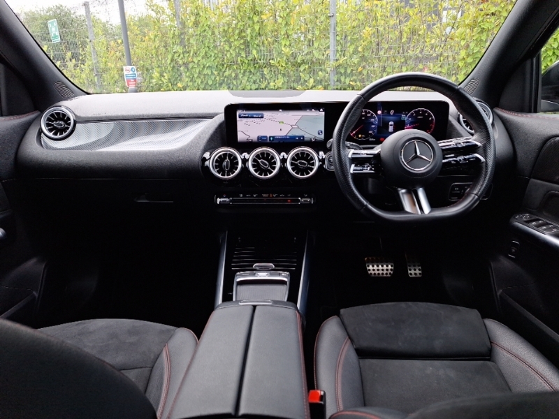 Mercedes-Benz GLA Class Gla 200 Amg Line Executive Black #3