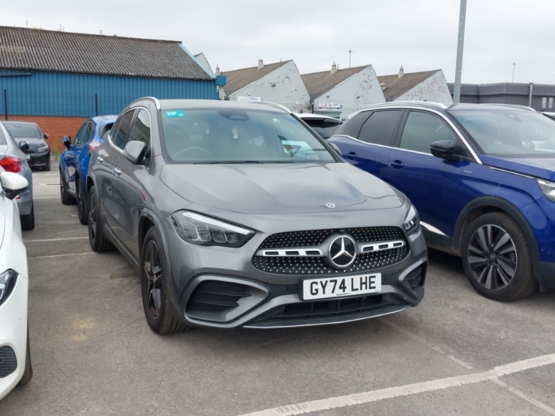 Mercedes-Benz GLA Class Gla 200 Amg Line Executive Grey
