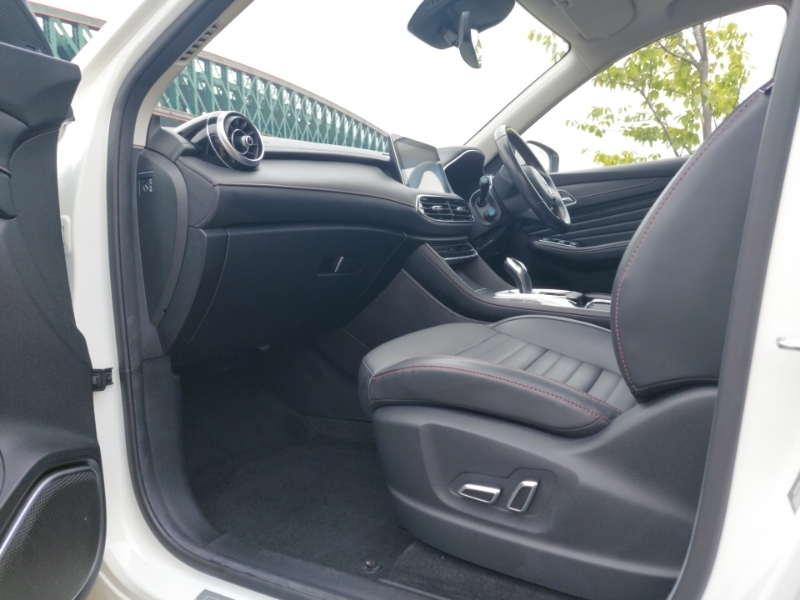 MG HS 1.5 T-gdi Phev Exclusive NA72ORU White #5