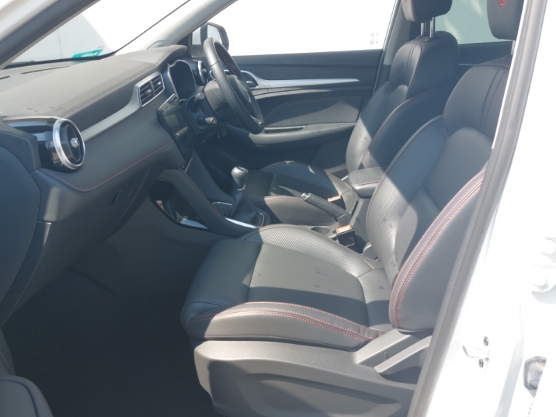 MG ZS 1.5 Vti-tech Exclusive White #5