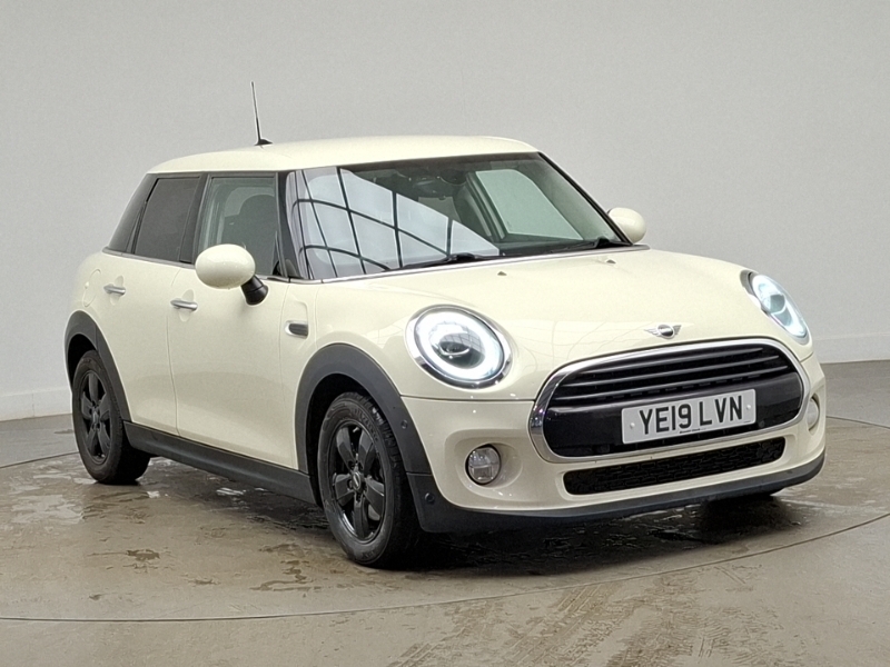 Mini Hatch 1.5 Cooper Classic II White