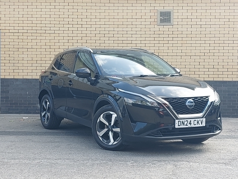 Nissan Qashqai 1.3 Dig-t Mh 158 N-connecta Xtronic Black