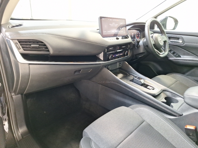 Nissan Qashqai 1.5 E-power N-connecta Glass Roof Black #5