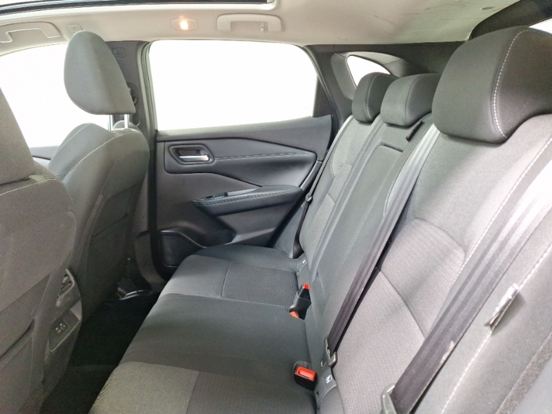 Nissan Qashqai 1.5 E-power N-connecta Glass Roof Black #6