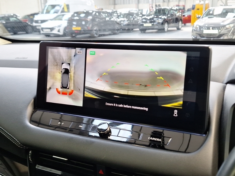 Nissan Qashqai 1.5 E-power N-connecta Glass Roof Black #9