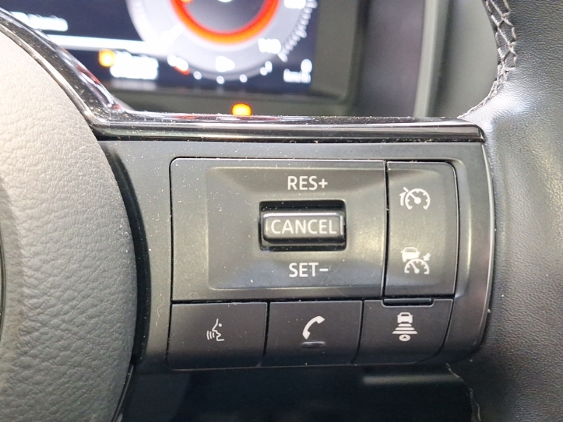 Nissan Qashqai 1.5 E-power N-connecta Glass Roof Black #13