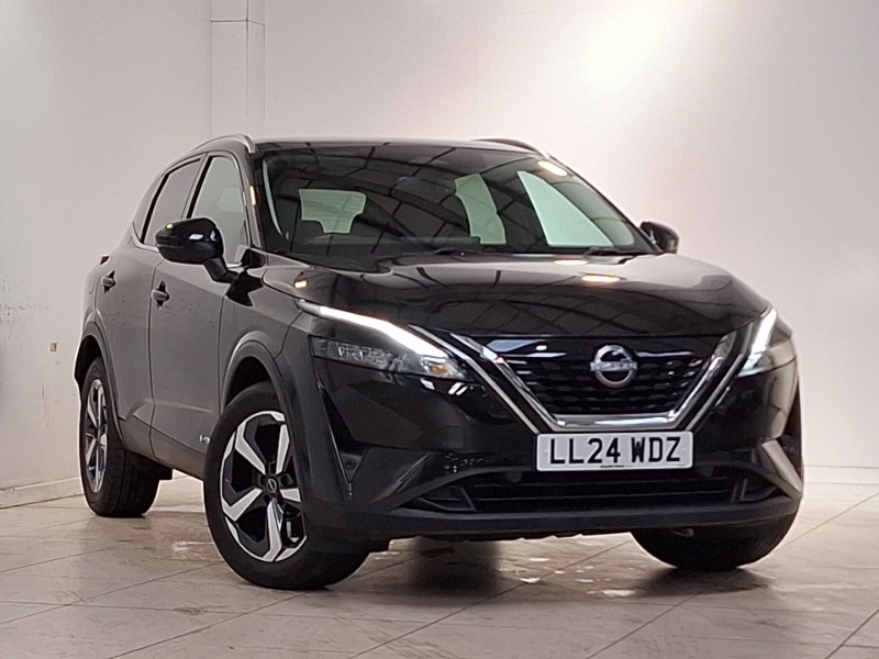 Nissan Qashqai 1.5 E-power N-connecta Glass Roof Black