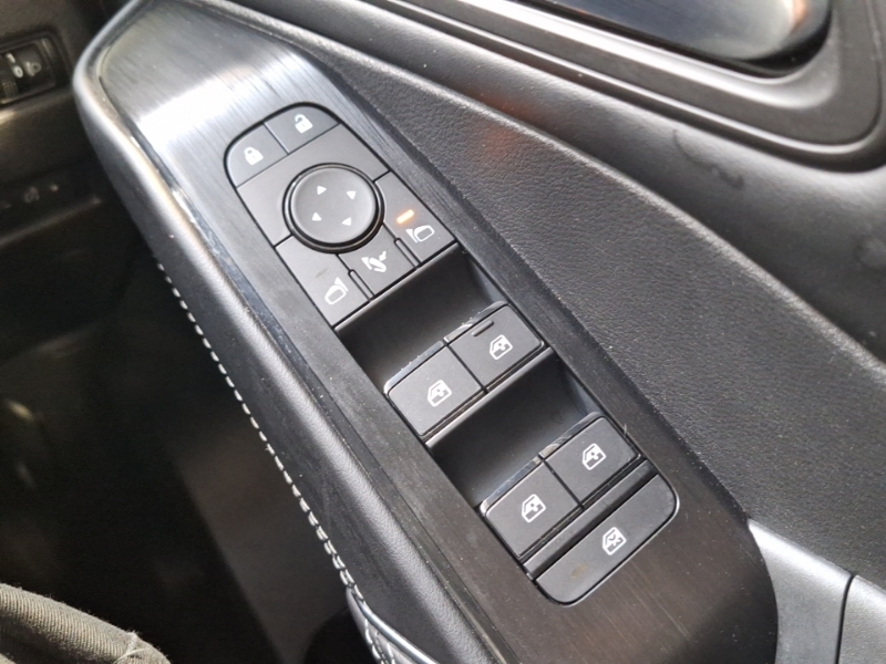 Nissan Qashqai 1.5 E-power N-connecta Glass Roof Black #17