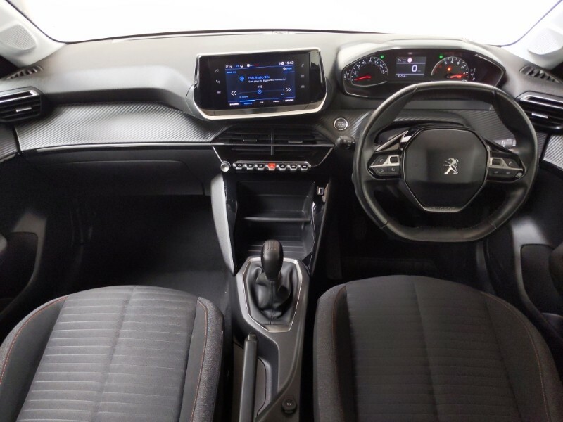 Peugeot 208 1.2 Puretech Active Black #3