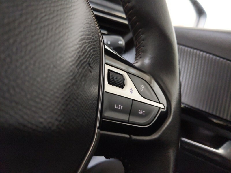 Peugeot 208 Peugeot 208 1.2 Puretech Allure Premium Euro 6 S White #19