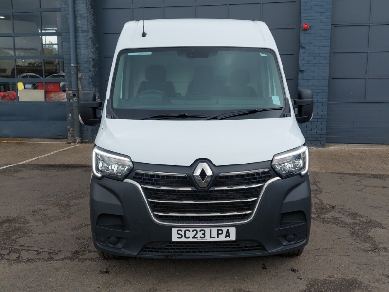Renault Master Lm35 Blue Dci 135 Advance Medium Roof Van White