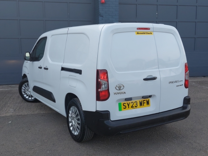 Toyota Proace City Icon Van 50Kwh 11Kwch White #2
