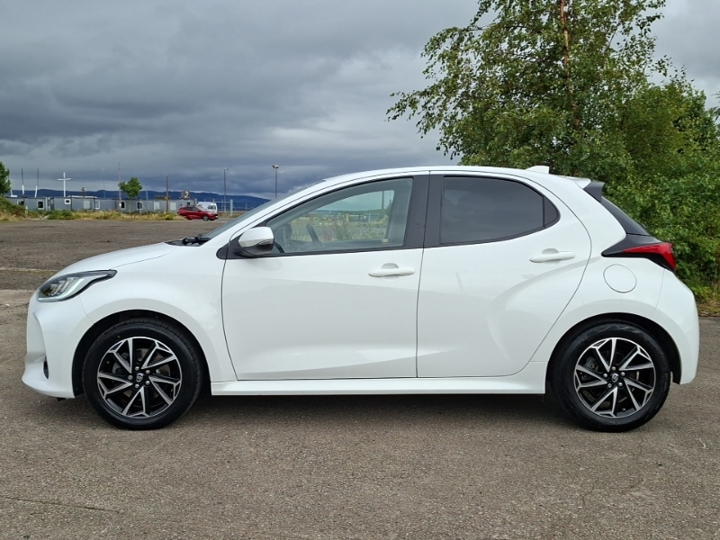 Toyota Yaris 1.5 Hybrid Design Cvt SH22NHA White #4