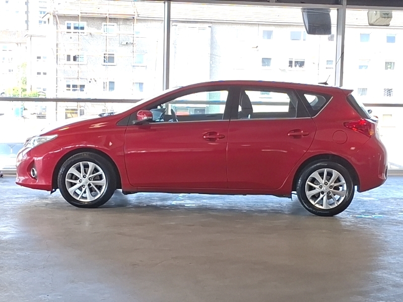 Toyota Auris 1.33 Dual Vvti Icon Red #4