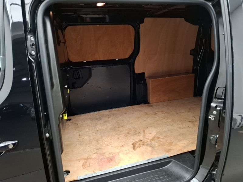Vauxhall Vivaro 3100 2.0D 145Ps Pro H1 Van Black #6