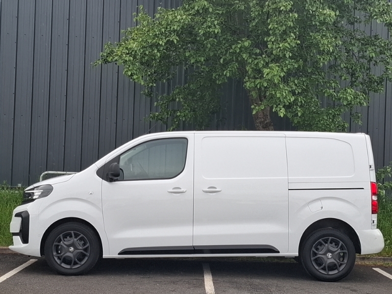 Vauxhall Vivaro 1.5 Turbo D 120 Pro H1 Van White #4