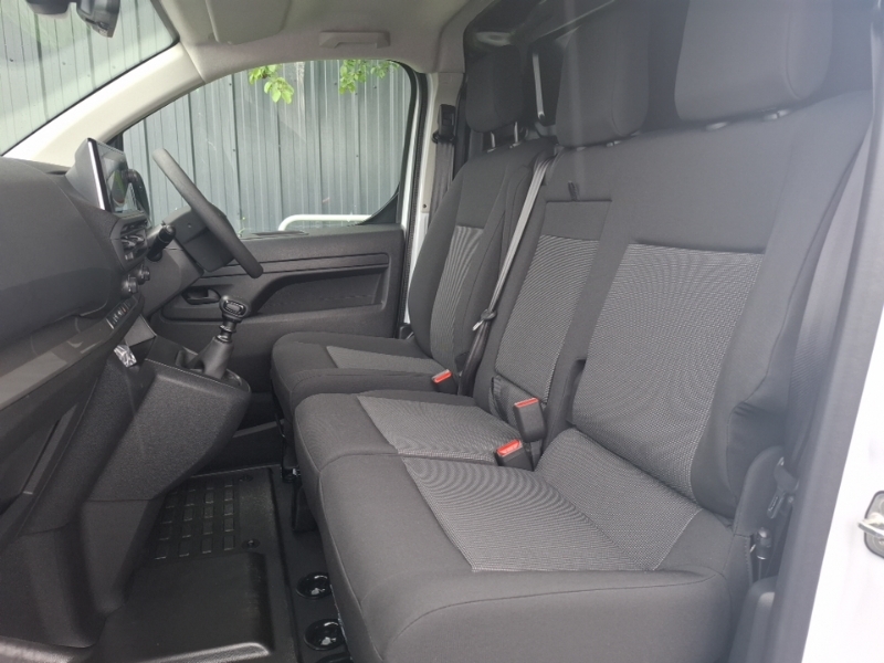 Vauxhall Vivaro 1.5 Turbo D 120 Pro H1 Van White #5
