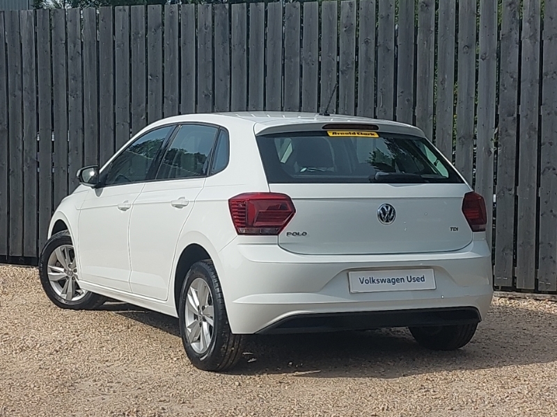 Volkswagen Polo 1.6 Tdi Se White #2