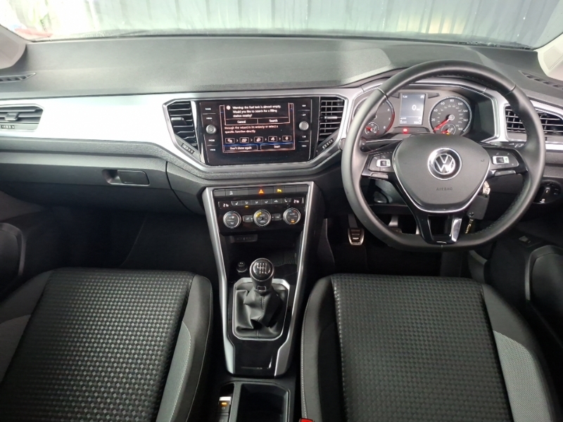 Volkswagen T-Roc 1.0 Tsi 110 Active Black #3