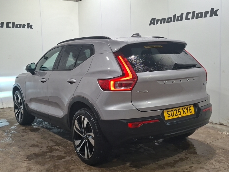 Volvo XC40 2.0 B3p Ultra Dark Silver #2