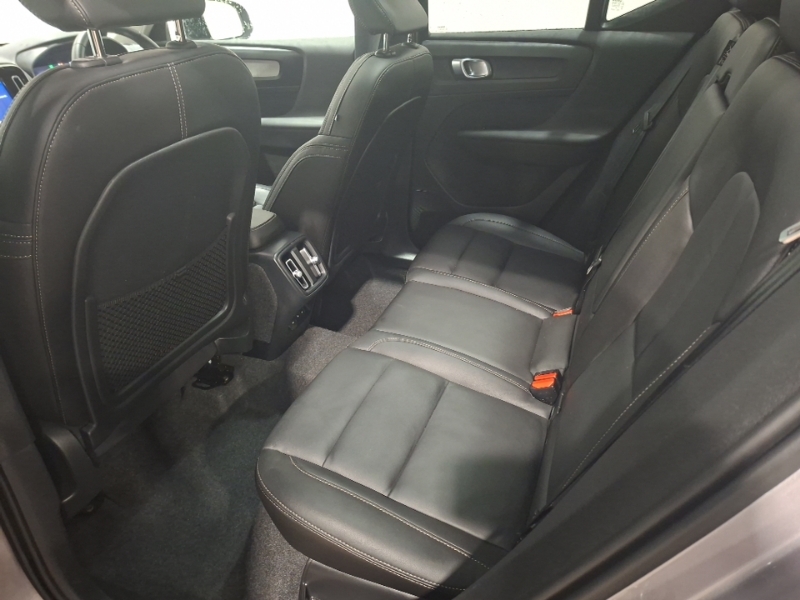 Volvo XC40 2.0 B3p Ultra Dark Silver #6