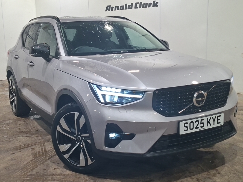 Volvo XC40 2.0 B3p Ultra Dark Silver