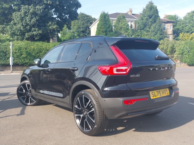 Volvo XC40 2.0 B4p Ultra Dark Black #2