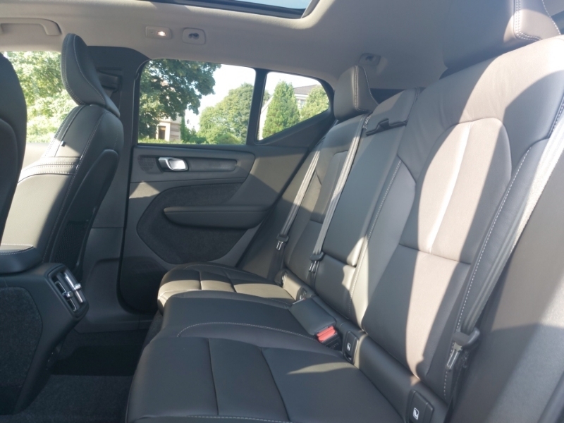 Volvo XC40 2.0 B4p Ultra Dark Black #6