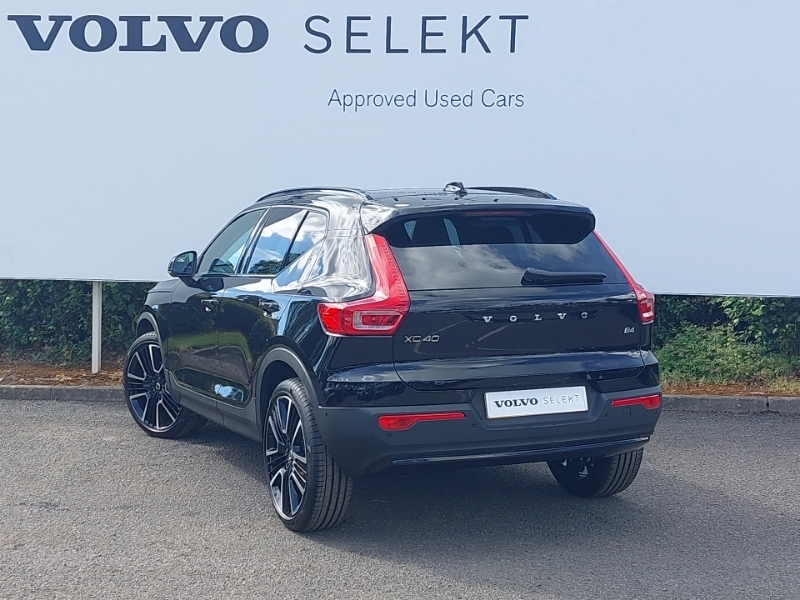 Volvo XC40 2.0 B4p Ultra Dark Black #2