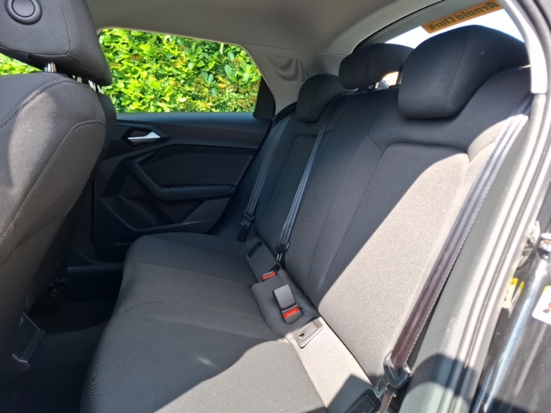 Audi A1 30 Tfsi 110 Technik S Tronic Black #6