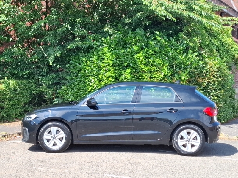 Audi A1 30 Tfsi 110 Technik S Tronic Black #4