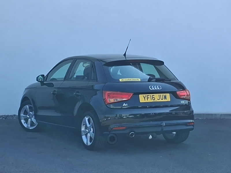 Audi A1 1.6 Tdi Sport Black #2