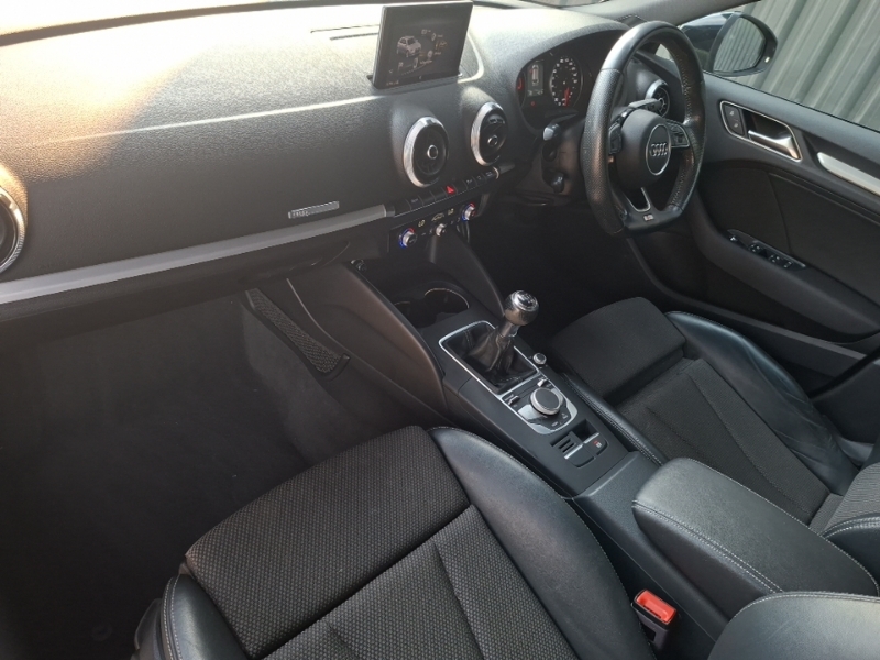 Audi A3 1.5 Tfsi Black Edition Grey #5