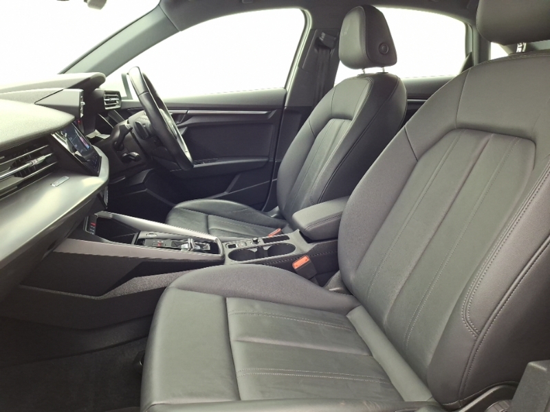 Audi A3 35 Tfsi Sport S Tronic YA73XHF White #5