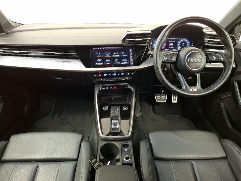 Audi A3 30 Tfsi S Line S Tronic FD23ZVZ Black #3