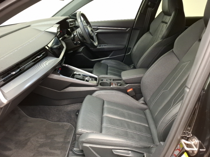 Audi A3 30 Tfsi S Line S Tronic FD23ZVZ Black #5