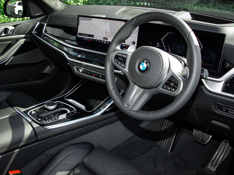 BMW X7 Xdrive40i Mht M Sport Step Black #6