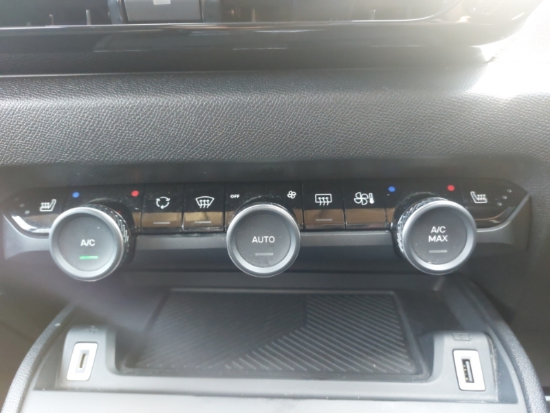 Citroen e-C4 Sense White #15